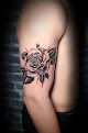 Negocio Mano Bruja 77 Piercing & Tattoo